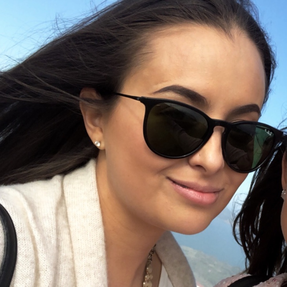 Meet your Posher, Sahara